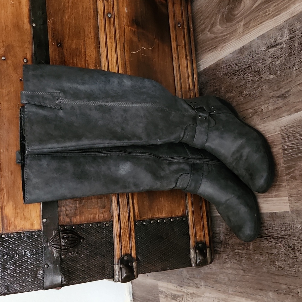 Aerosoles A2 Grey Womans Boots Size 9